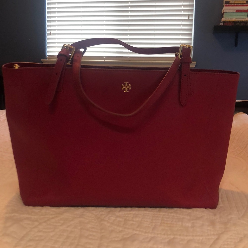 💖Tory Burch Tote in Saffiano Leather Raspberry💖